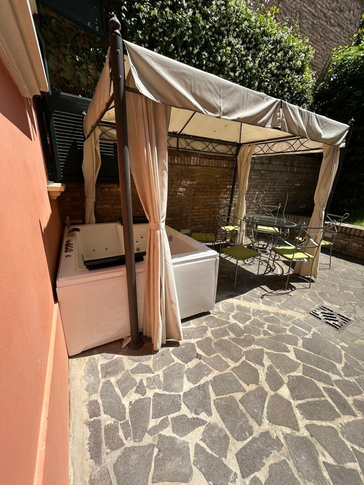 Isaia Garden -Private Garden Spa Bath Bolognarooms בולוניה מראה חיצוני תמונה
